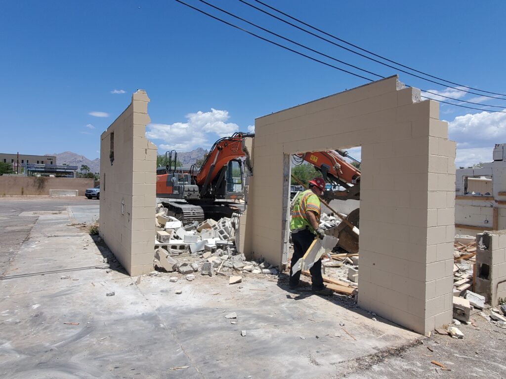 20210518_120333_Brad Roman