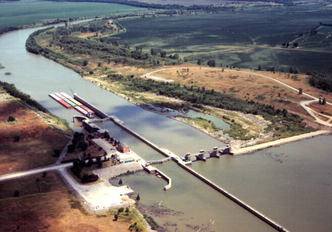 USACE_Newt_Graham_Lock_and_Dam_Kevin Sheridan (1)